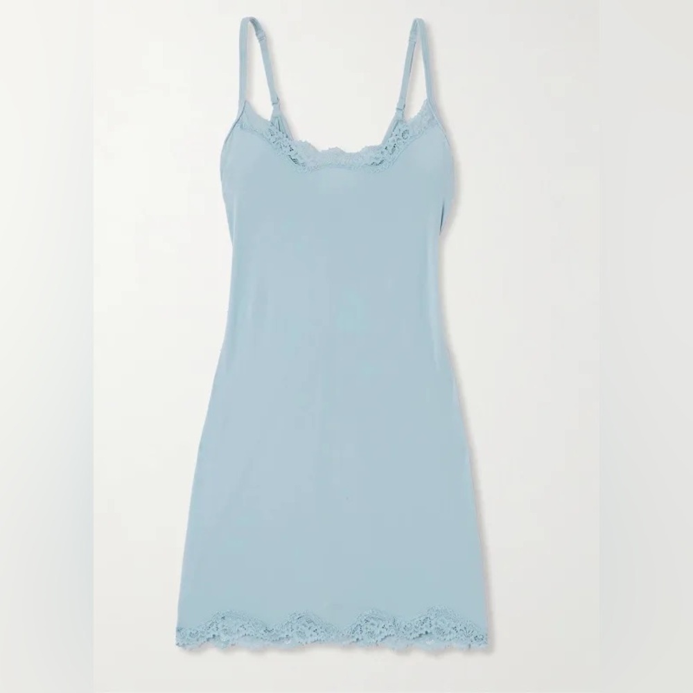 - SKIMS’ ‘Fits Everybody’ slip dress